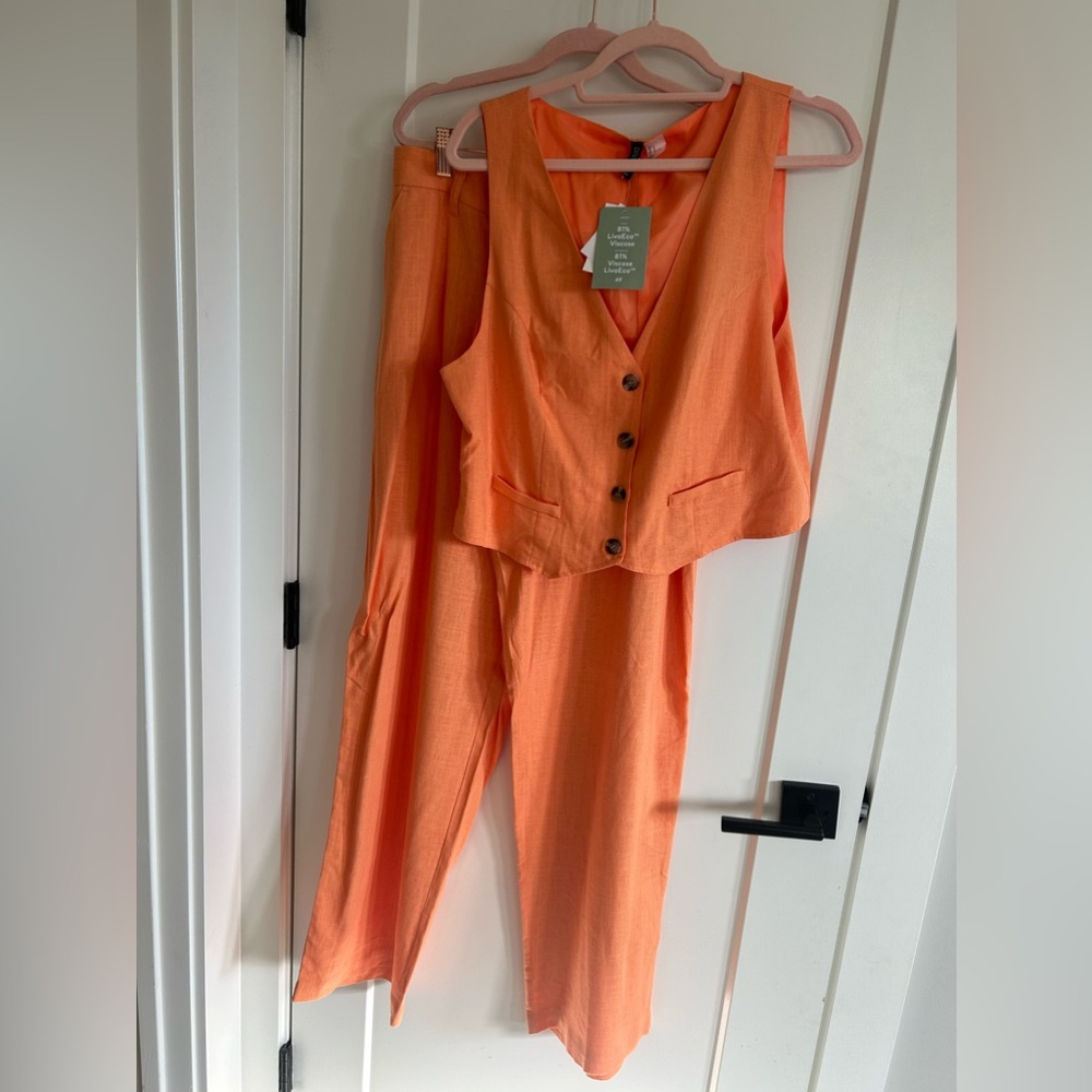Orange H&M vest set, NEVER WORN with tags